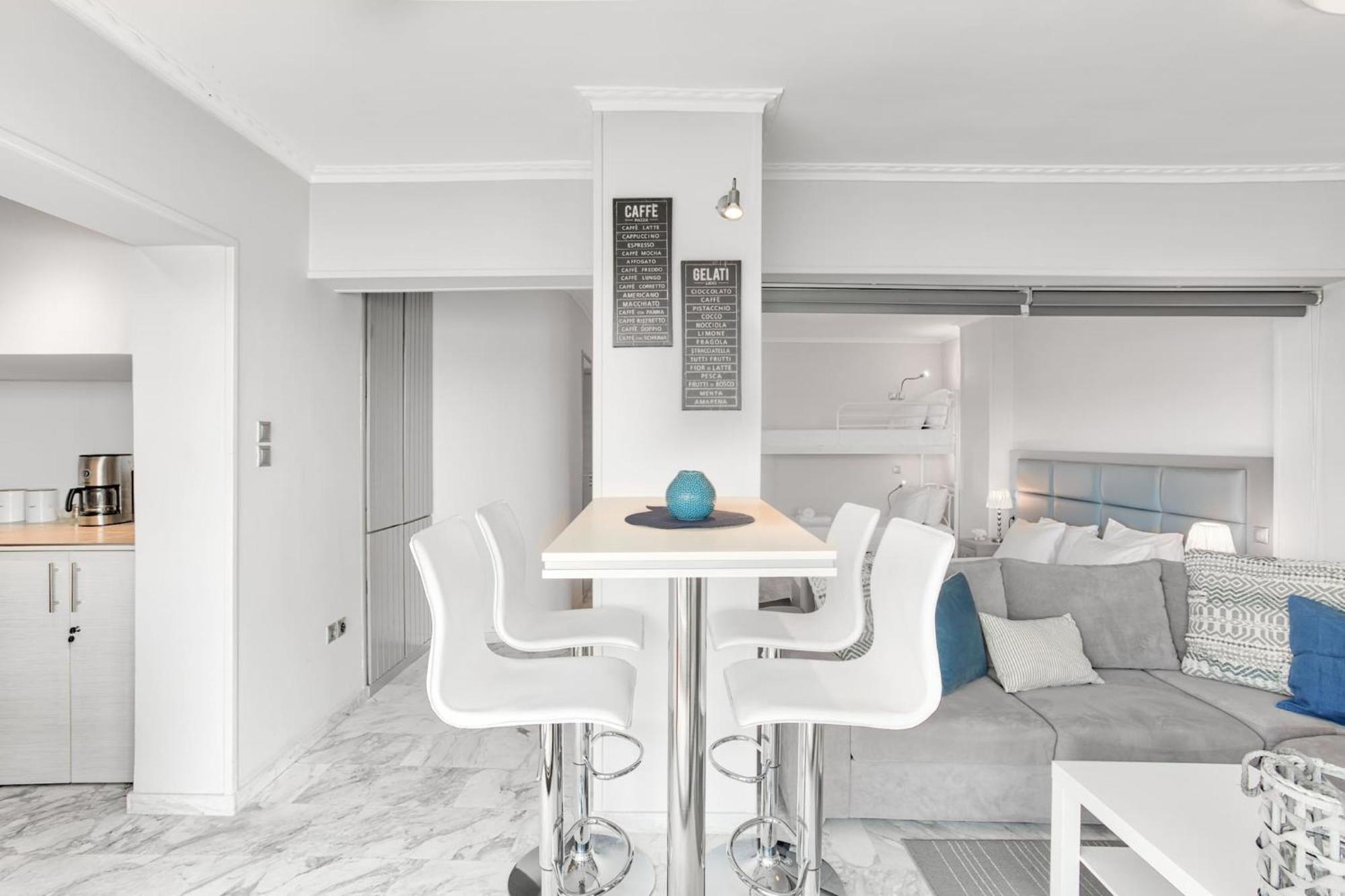 Modern Seaside Oasis In Pireas, Seaview & King Bed Pireu Exterior foto